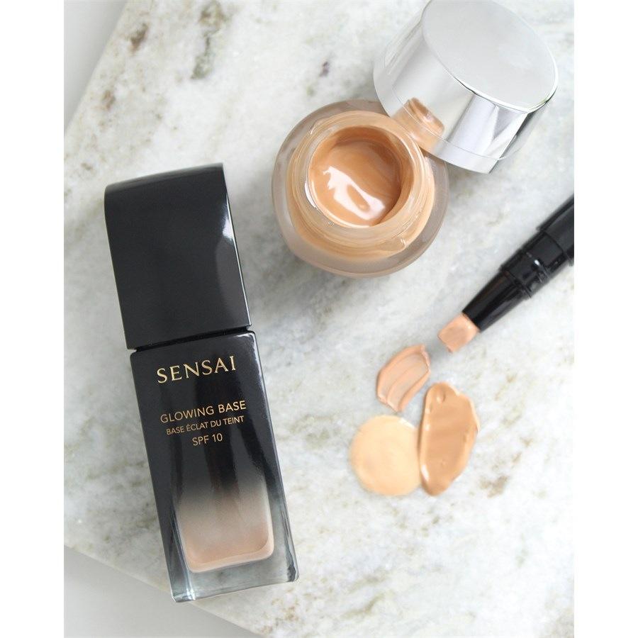 Foundations Glowing Base SPF 10 von SENSAI Neueste Mode