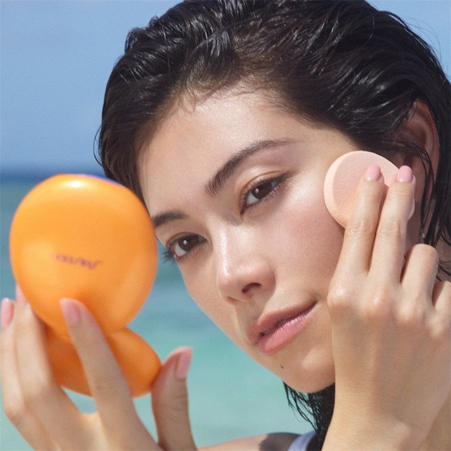 Sonnenmake-up Tanning Compact Foundation SPF 10 von Shiseido Blitzangebot