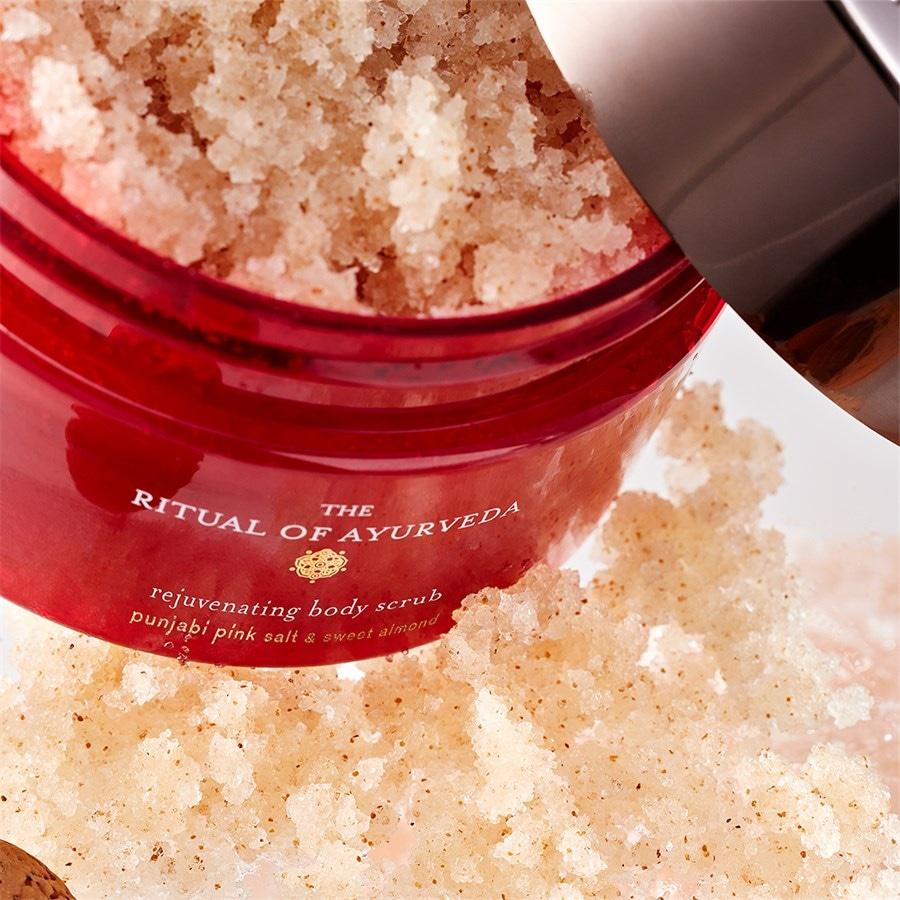 The Ritual Of Ayurveda Body Scrub punjabi pink salt & sweet almond von RITUALS zollfrei