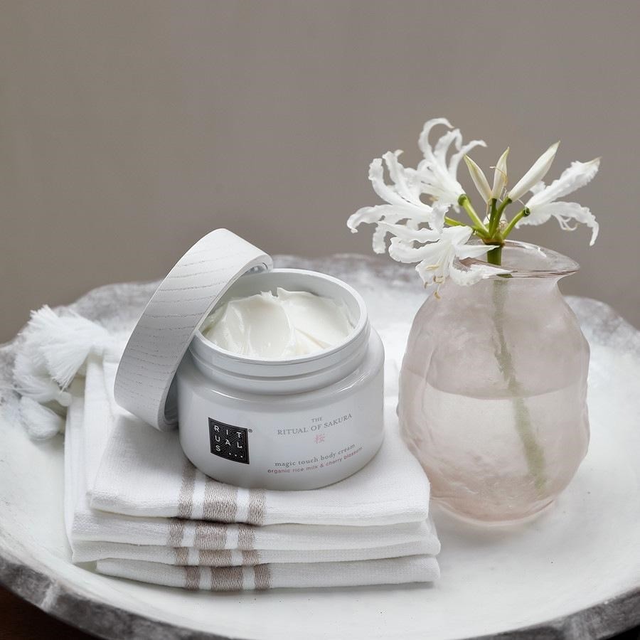 The Ritual Of Sakura Body Cream von RITUALS Limitierter Zeitrabatt
