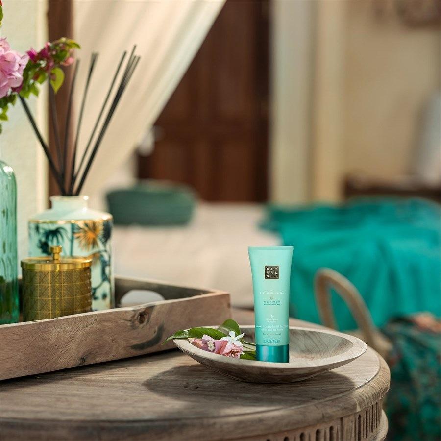 The Ritual Of Karma Instant Care Hand Lotion von RITUALS Große Rabatte