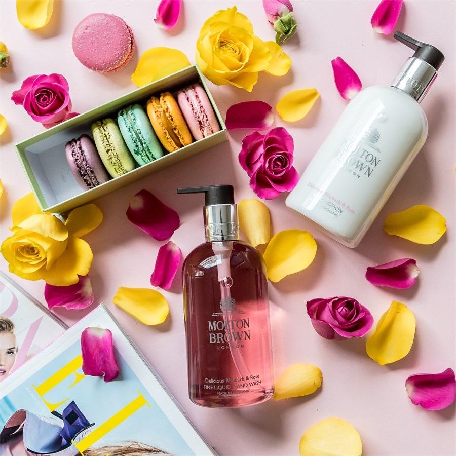 Delicious Rhubarb & Rose Fine Liquid Hand Wash von Molton Brown Super Sparpreis