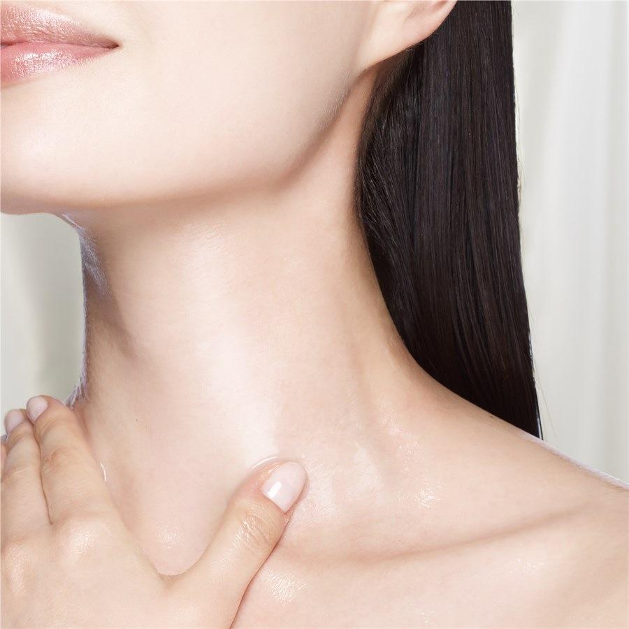 Cellular Performance - Body Care Linie Throat and Bust Lifting Effect von SENSAI Auslauf