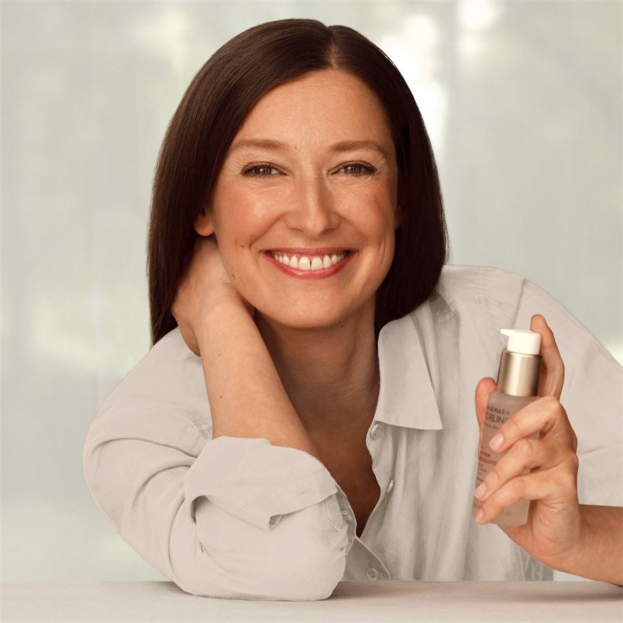 SYSTEM ABSOLUTE Straffendes Beauty Fluid von ANNEMARIE BÖRLIND Bis zu 55% Rabatt