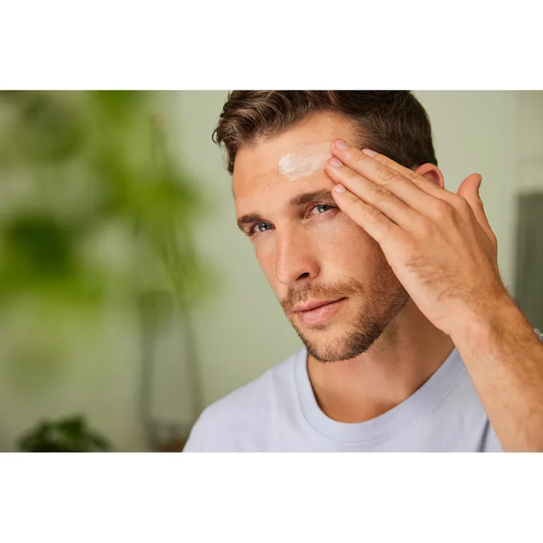 shopapotheke Weleda Feuchtigkeitscreme for Men - hautberuhigende leichte Pflege erfrischt und zieht sofort ein Clearance-Verkauf
