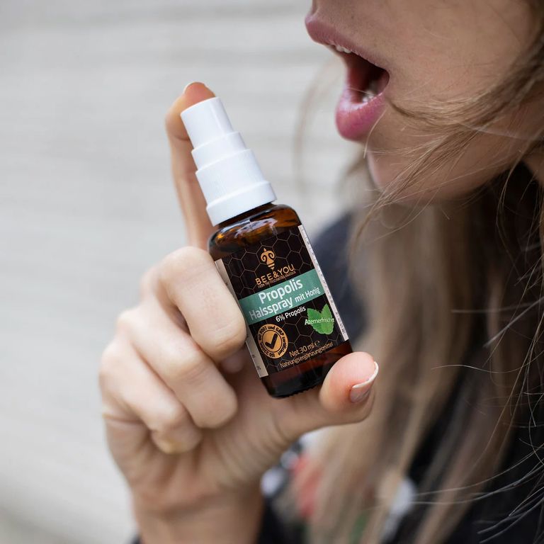 shopapotheke BEE&YOU Propolis Tinktur Propolis Spray mit Menthol & Honig Mundspray Halsspray Fabrikverkauf